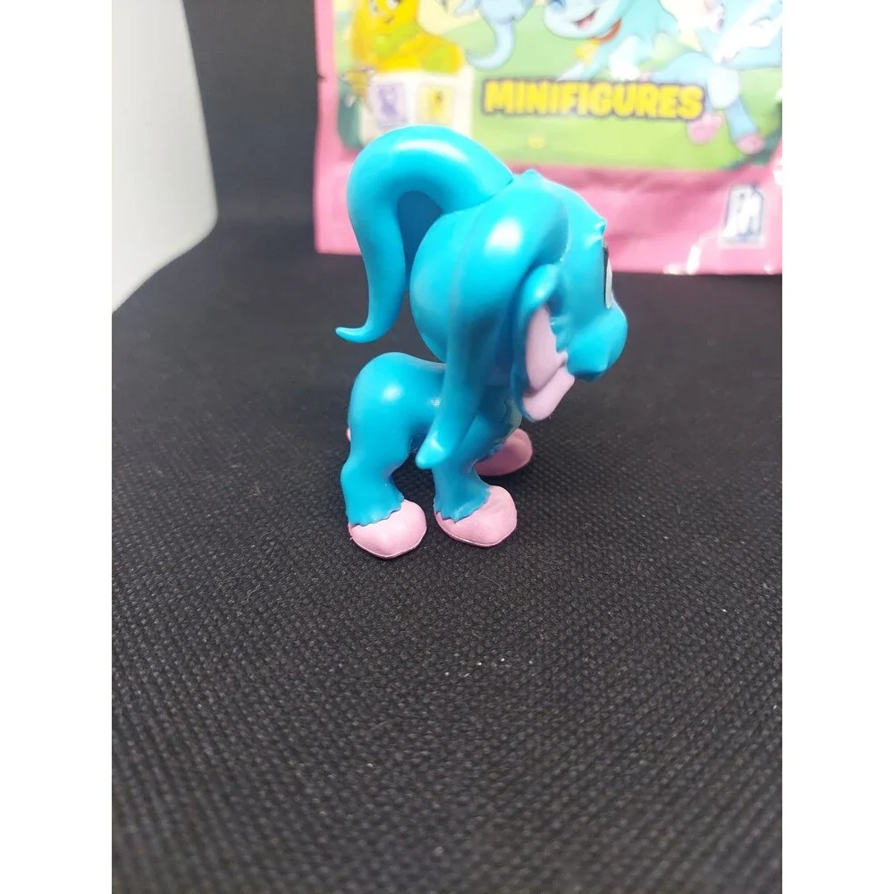 Neopets Phatmojo Minifigure Blind Bag Acara with Bag and Code